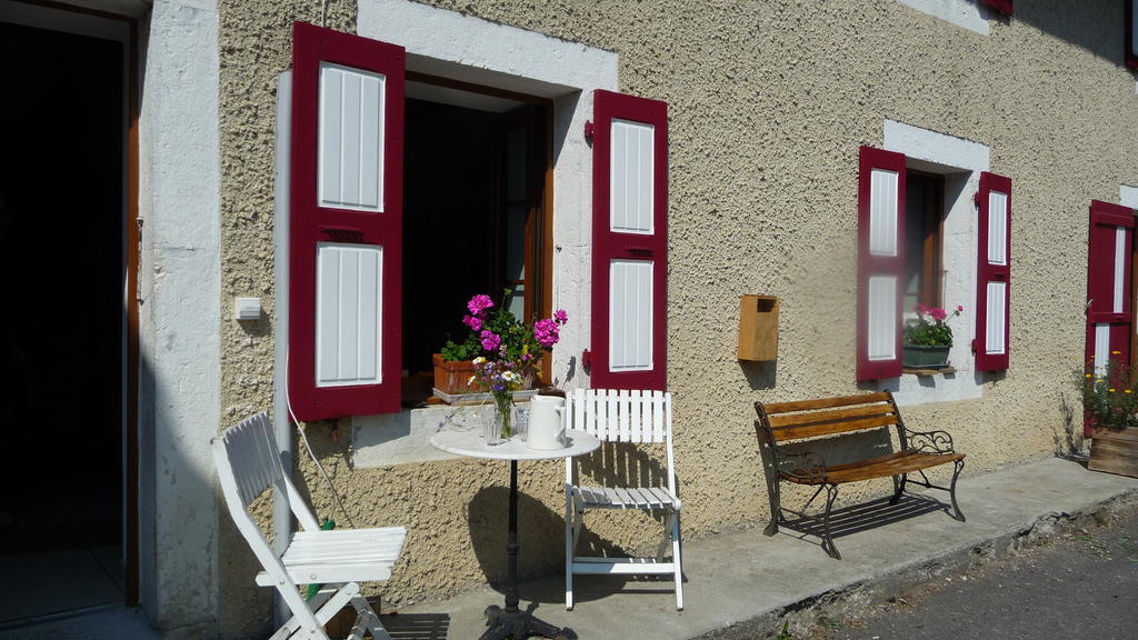 La Chouette A L'Heure Du Pinson Bed & Breakfast Saint-Pierre-d'Entremont  Exterior foto