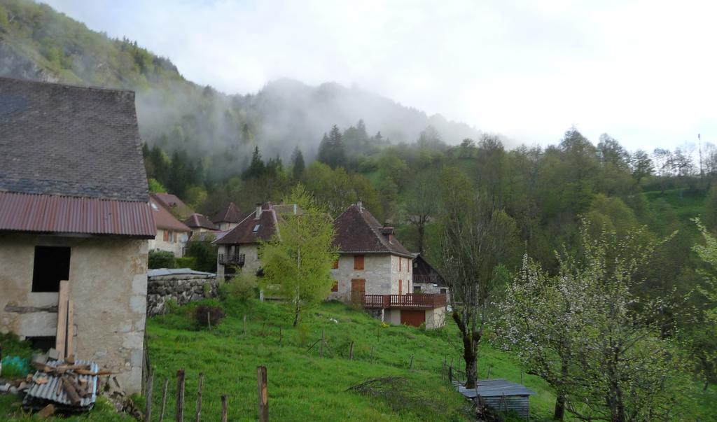 La Chouette A L'Heure Du Pinson Bed & Breakfast Saint-Pierre-d'Entremont  Exterior foto