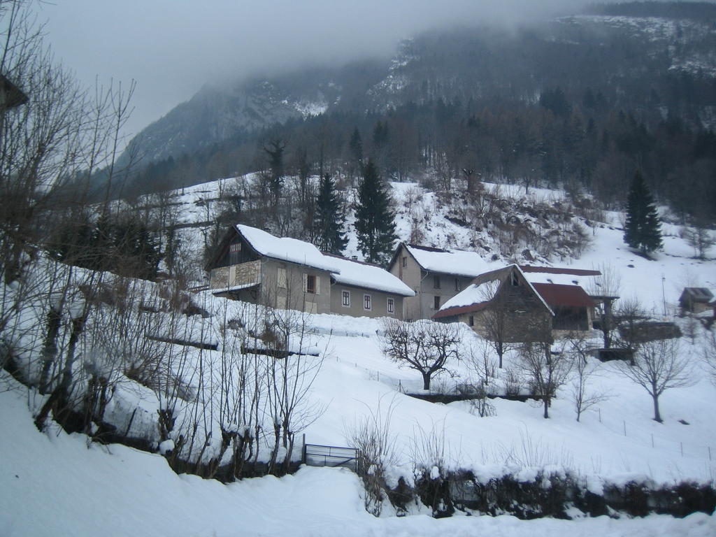 La Chouette A L'Heure Du Pinson Bed & Breakfast Saint-Pierre-d'Entremont  Exterior foto