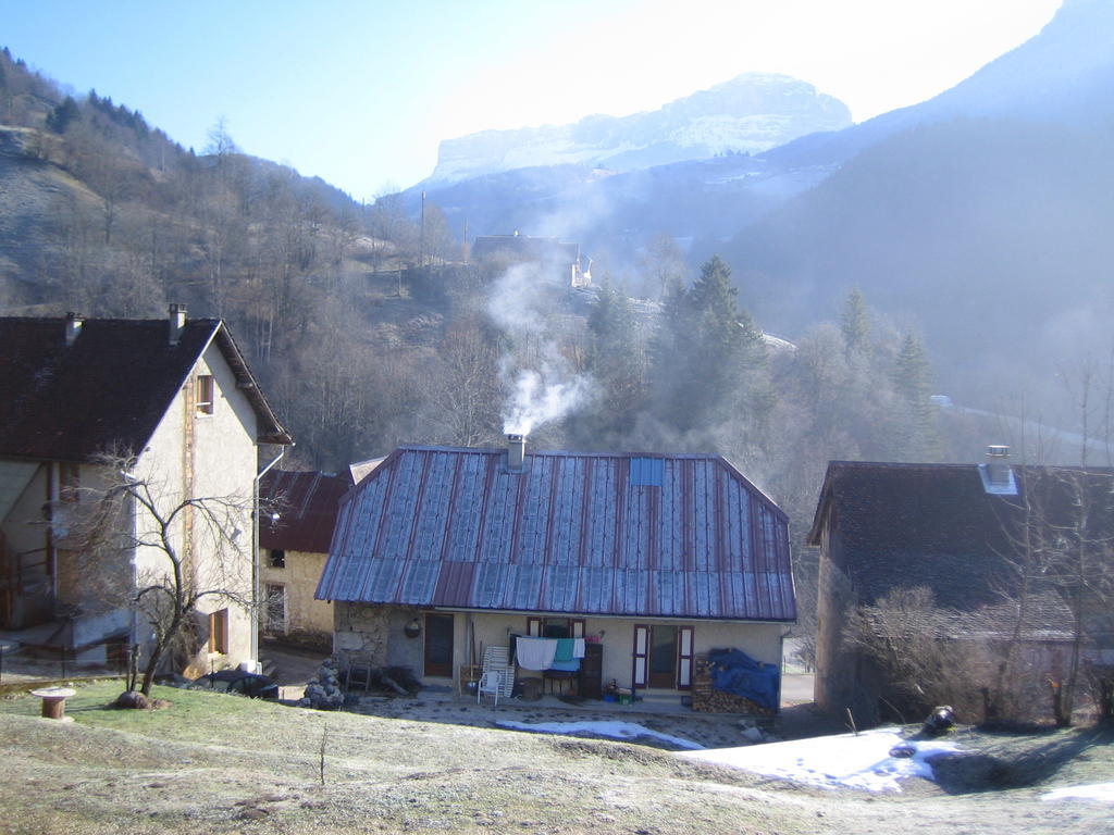 La Chouette A L'Heure Du Pinson Bed & Breakfast Saint-Pierre-d'Entremont  Exterior foto